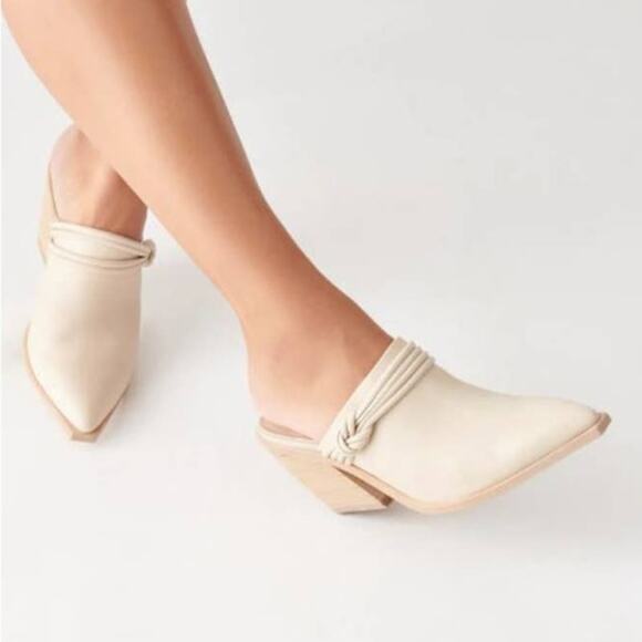 Dolce Vita Sita Mules 8 Sand Nubuck Pointed Toe Block Heel Leather Slip On NEW - Picture 1 of 10